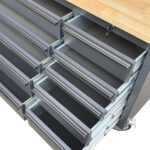 Επαγγελματικός πάγκος εργασίας με ντουλάπια εργαστηρίου